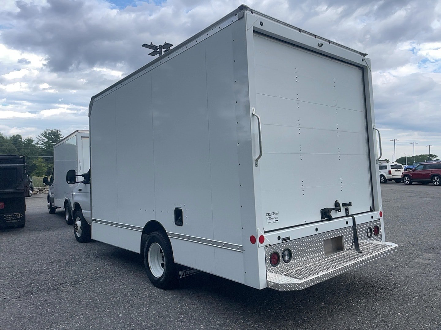 Used 2024 Ford E-450 and Econoline 450 Super Duty w/ Driver's Safety Package RWD image 13