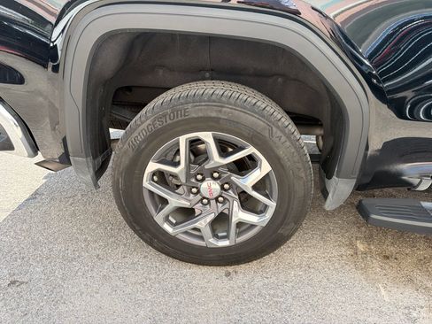 Used 2025 GMC Sierra 1500 SLT w/ SLT Premium Package RWD image 13