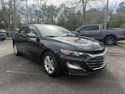 Used 2024 Chevrolet Malibu LT image 1