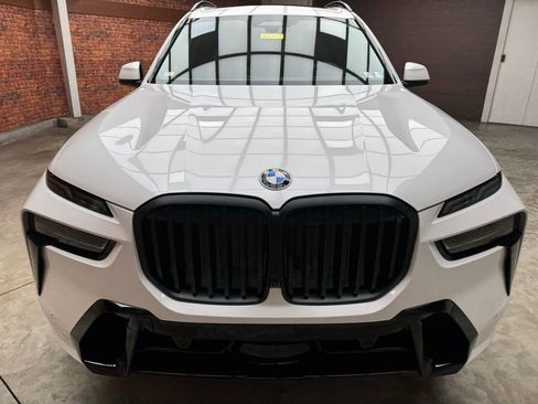 New 2026 BMW X7 xDrive40i image 7