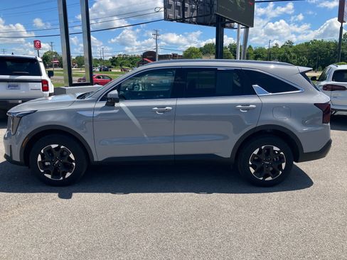 Used 2026 Kia Sorento S w/ S Panoramic Sunroof Package AWD/4WD image 4