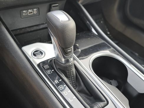 Used 2024 Nissan Altima 2.5 SV FWD image 29