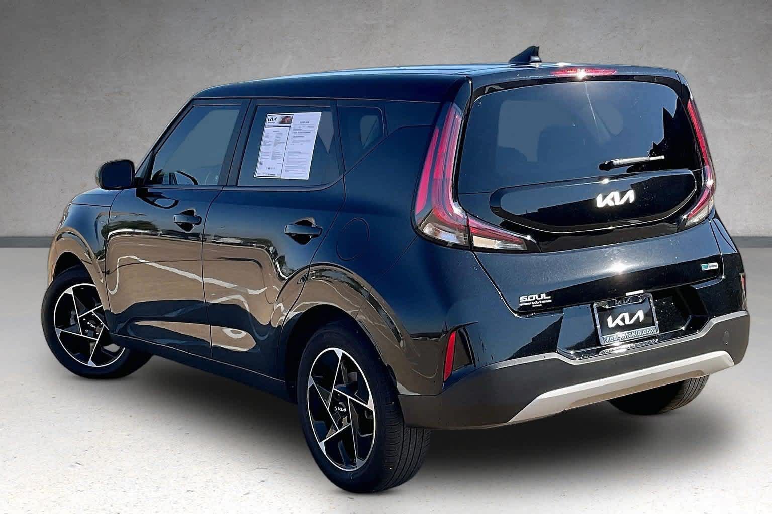 Certified 2024 Kia Soul EX FWD image 4