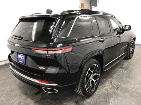 Certified 2024 Jeep Grand Cherokee Summit AWD/4WD image 5