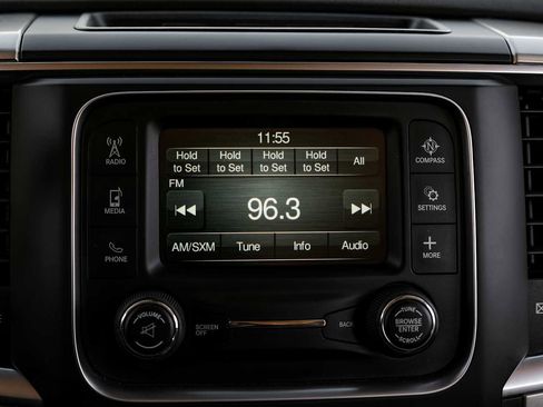 Used 2016 RAM 2500 SLT image 24