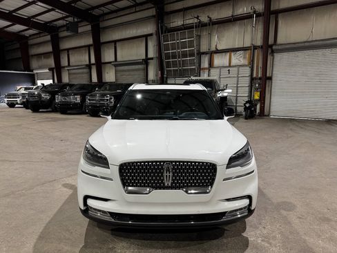Used 2020 Lincoln Aviator Reserve w/ Equipment Group 201A image 10