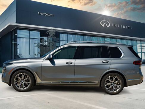 Used 2024 BMW X7 xDrive40i w/ Premium Package AWD/4WD image 7