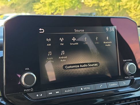 Certified 2024 Nissan Pathfinder SV FWD image 22