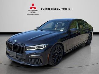 Used 2022 BMW 740i w/ M Sport Package RWD video 1