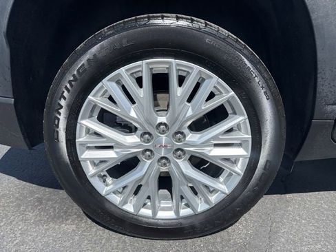 Certified 2024 GMC Acadia Elevation AWD/4WD image 9