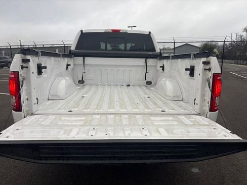 Used 2016 Ford F150 XLT w/ Equipment Group 302A Luxury image 12