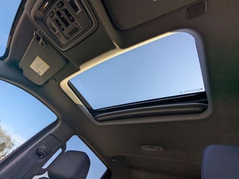 Used 2024 Chevrolet Silverado 3500 LTZ w/ LTZ Texas Edition image 22