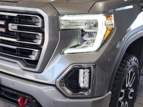 Used 2021 GMC Sierra 1500 AT4 w/ AT4 Premium Package AWD/4WD image 8