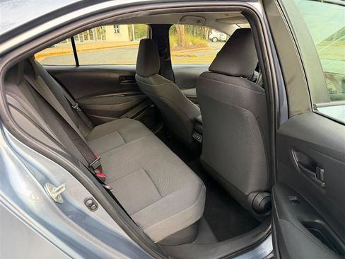Used 2025 Toyota Corolla LE FWD image 21