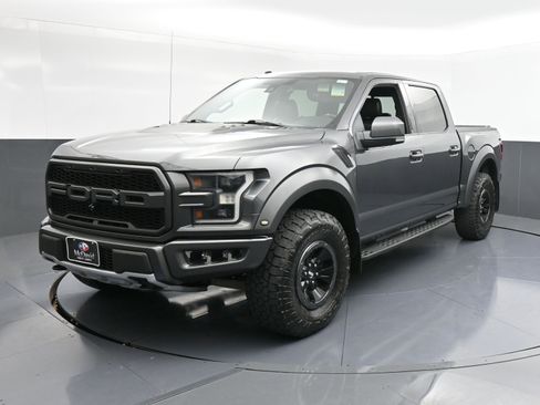 Used 2018 Ford F150 Raptor w/ Equipment Group 802A Luxury image 4