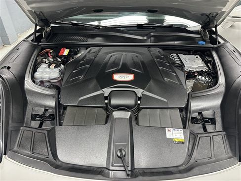 Used 2022 Porsche Cayenne Turbo AWD/4WD image 21