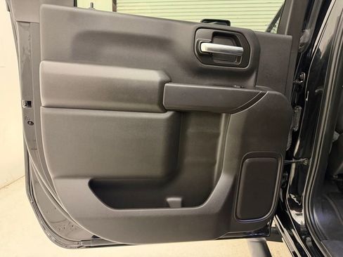 Certified 2024 Chevrolet Silverado 2500 Custom w/ Custom Value Package image 39