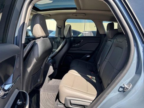 Used 2025 Lincoln Corsair AWD w/ Equipment Group 101A image 9