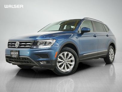 Used 2018 Volkswagen Tiguan SE w/ Front Fog Lights Package
