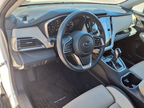 Used 2023 Subaru Outback Limited image 9