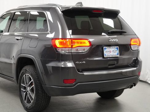 Used 2018 Jeep Grand Cherokee Limited AWD/4WD image 39