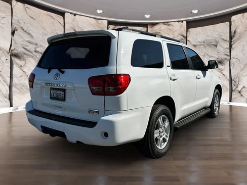 Used 2012 Toyota Sequoia SR5 w/ Premium Pkg RWD image 8