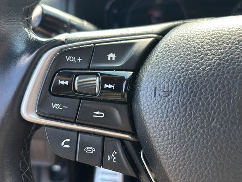 Used 2018 Honda Accord Sport image 25