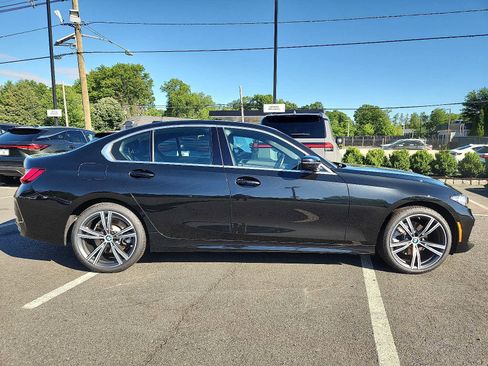 Certified 2024 BMW 330i xDrive Sedan w/ Premium Package AWD/4WD image 7