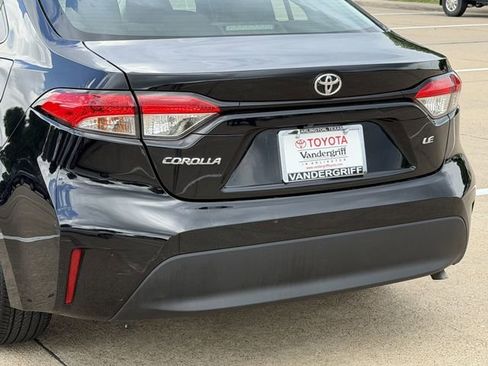 Certified 2025 Toyota Corolla LE FWD image 6