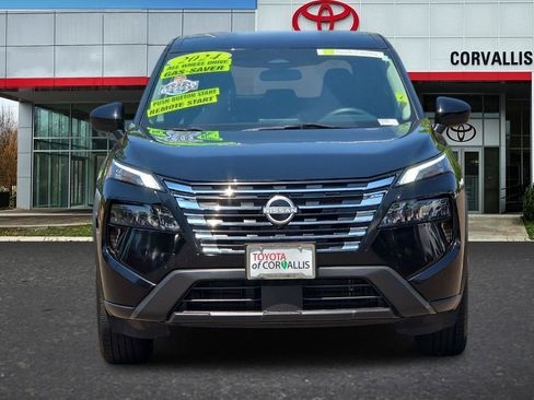 Used 2024 Nissan Rogue SV AWD/4WD image 9