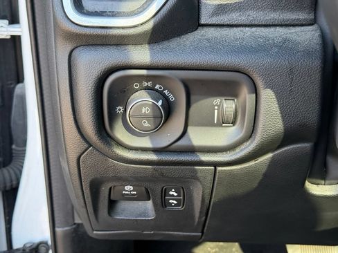 Used 2022 RAM 1500 Big Horn AWD/4WD image 19