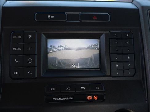 Used 2020 Ford F350 XL w/ Power Equipment Group image 31