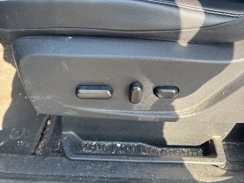 Used 2017 Ford Escape Titanium FWD image 18