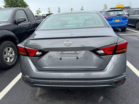 Used 2023 Nissan Altima 2.5 S FWD image 4