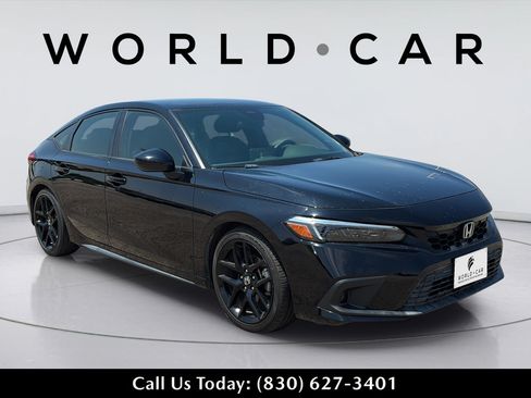 Used 2022 Honda Civic Sport image 2