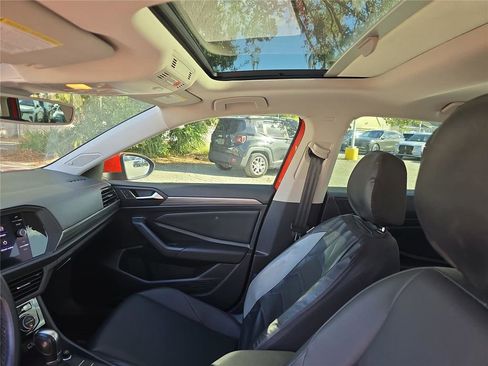 Used 2019 Volkswagen Jetta SEL image 25
