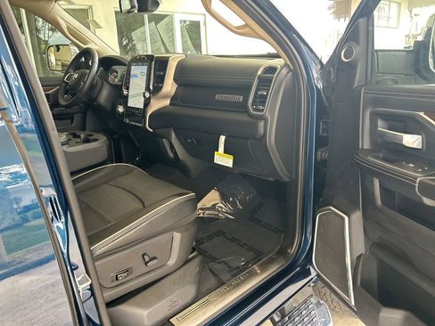 Used 2022 RAM 2500 Laramie AWD/4WD image 25