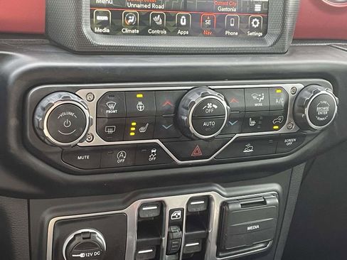 Certified 2023 Jeep Wrangler Unlimited Rubicon w/ Xtreme 35 Tire Package image 37