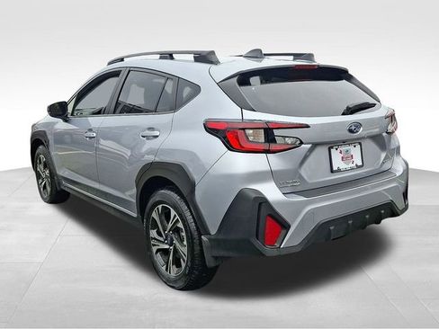 Used 2025 Subaru Crosstrek 2.0i Premium image 4