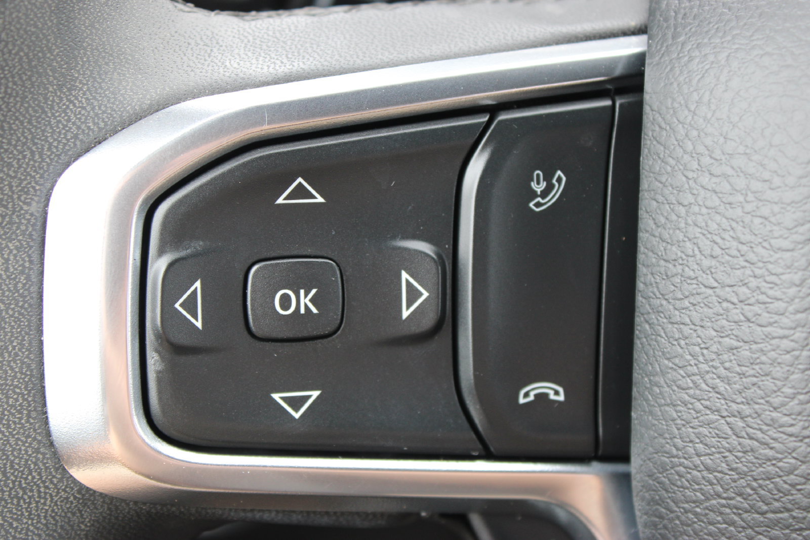 Used 2026 RAM 1500 Laramie AWD/4WD image 20