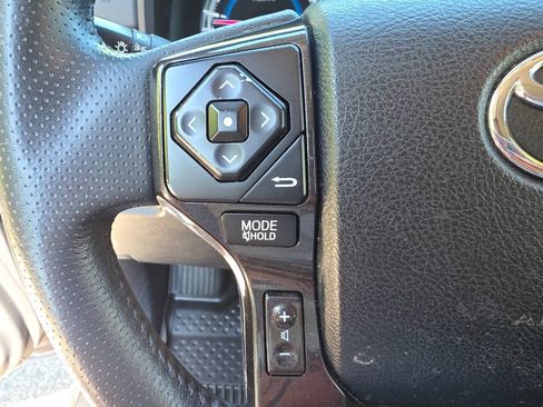 Used 2019 Toyota 4Runner Limited AWD/4WD image 19