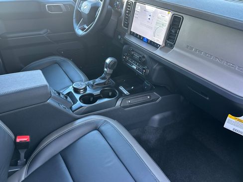 New 2025 Ford Bronco Outer Banks image 15