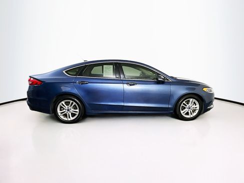 Used 2018 Ford Fusion SE w/ Fusion SE Technology Package FWD image 10