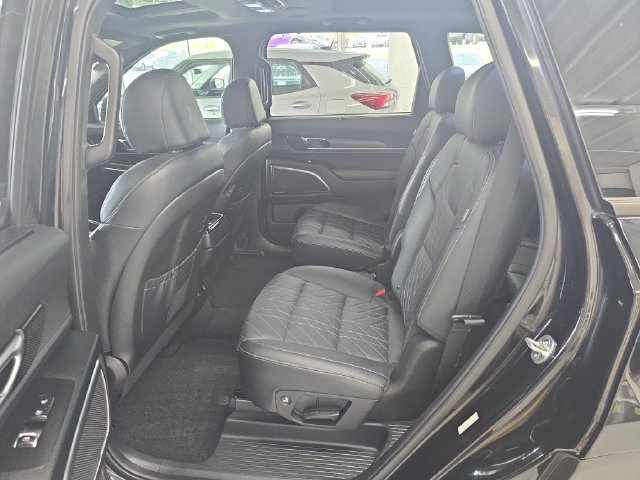 Used 2023 Kia Telluride SX Prestige X-Pro AWD/4WD image 10