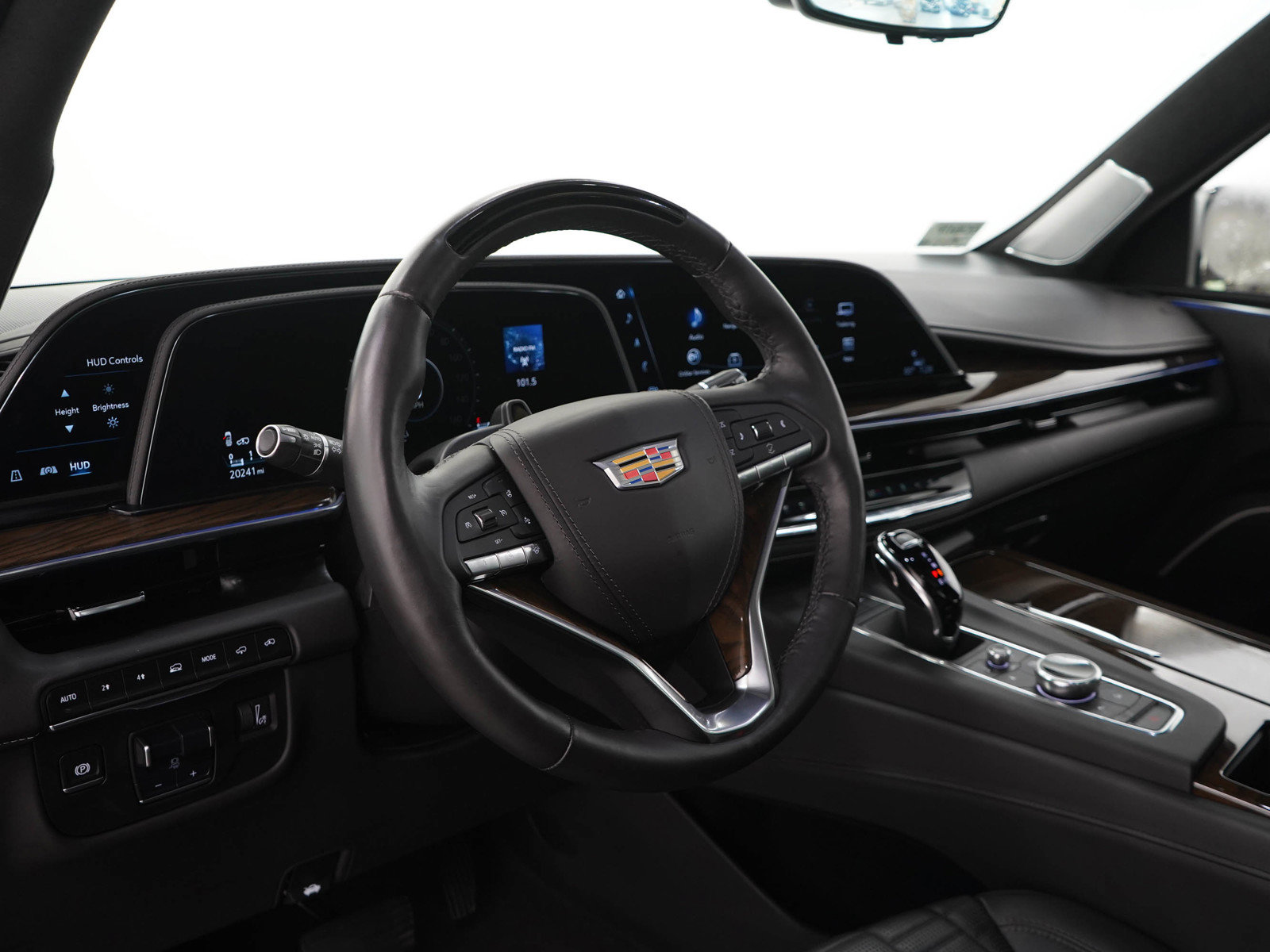 Used 2024 Cadillac Escalade Premium Luxury Platinum AWD/4WD image 28