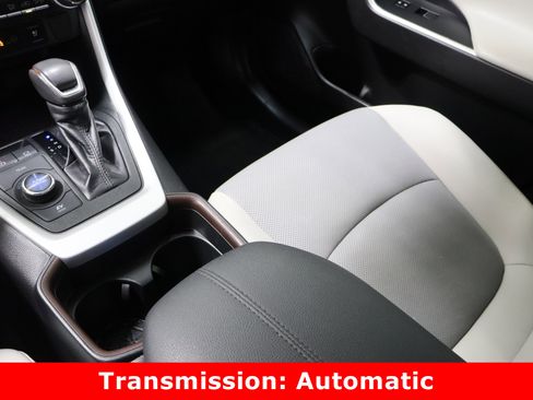Certified 2020 Toyota RAV4 Limited image 17