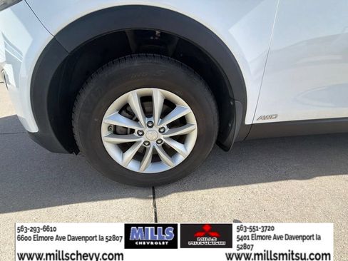 Used 2016 Kia Sorento AWD image 9