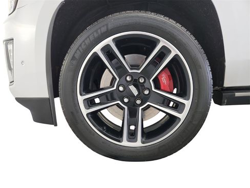 Used 2017 Cadillac Escalade ESV Platinum image 46