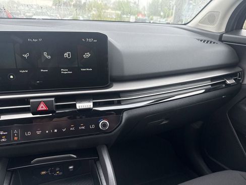 New 2026 Kia Sportage LX FWD image 10