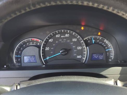 Used 2014 Toyota Camry XLE FWD image 19